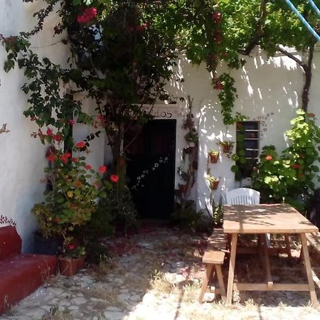 Es Barranco Guest House เฟอร์เรเรียส ภายนอก รูปภาพ