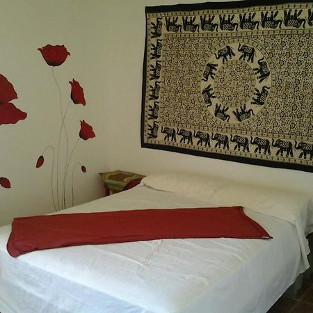 Es Barranco Guest House เฟอร์เรเรียส ภายนอก รูปภาพ