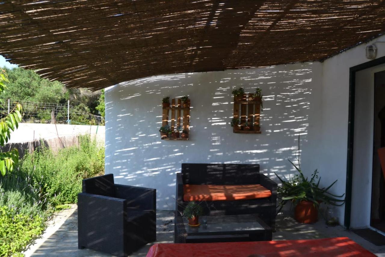 Es Barranco Guest House เฟอร์เรเรียส ภายนอก รูปภาพ