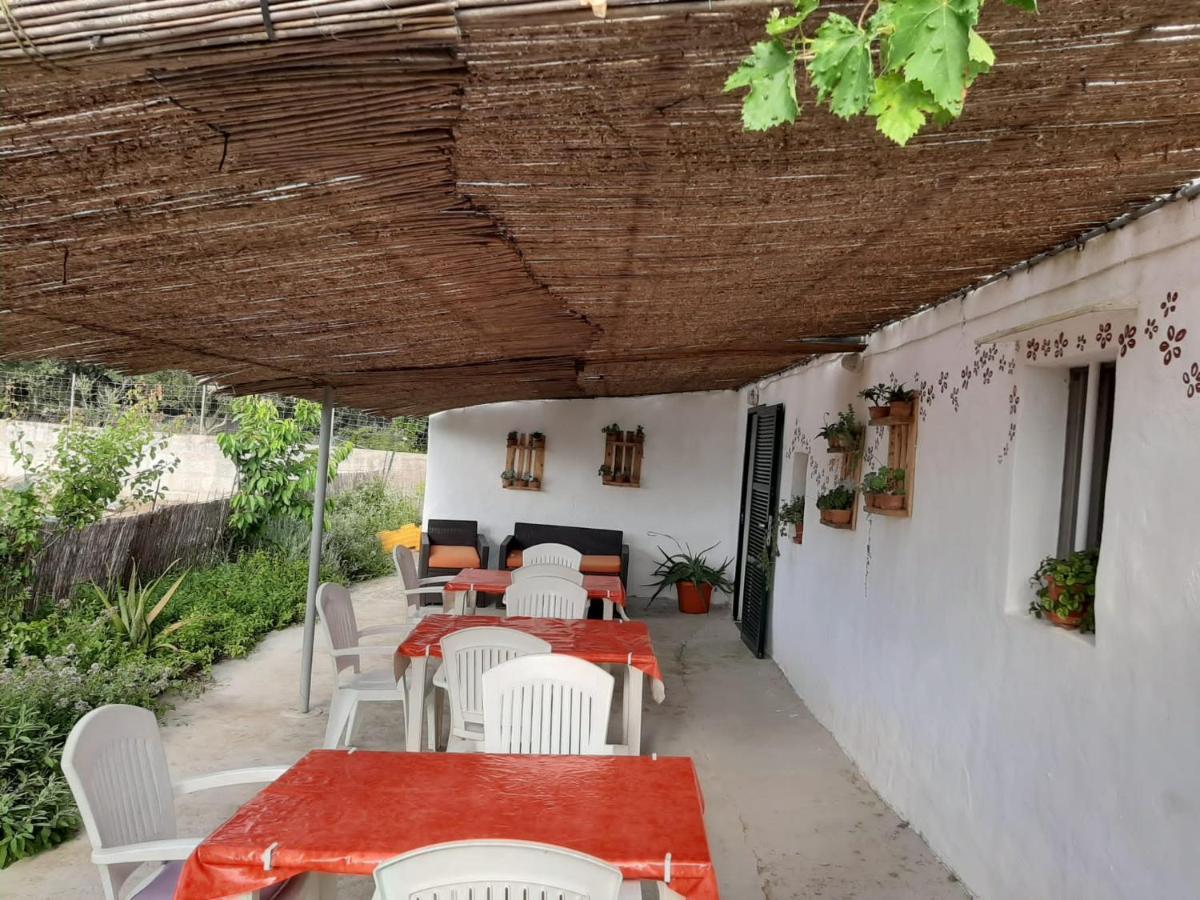 Es Barranco Guest House เฟอร์เรเรียส ภายนอก รูปภาพ