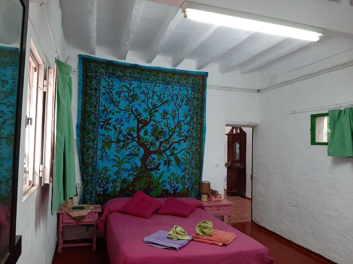 Es Barranco Guest House เฟอร์เรเรียส ภายนอก รูปภาพ
