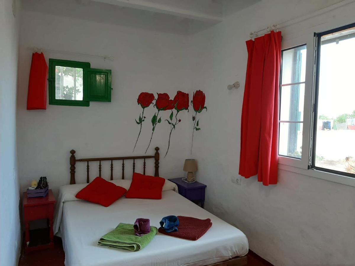 Es Barranco Guest House เฟอร์เรเรียส ภายนอก รูปภาพ