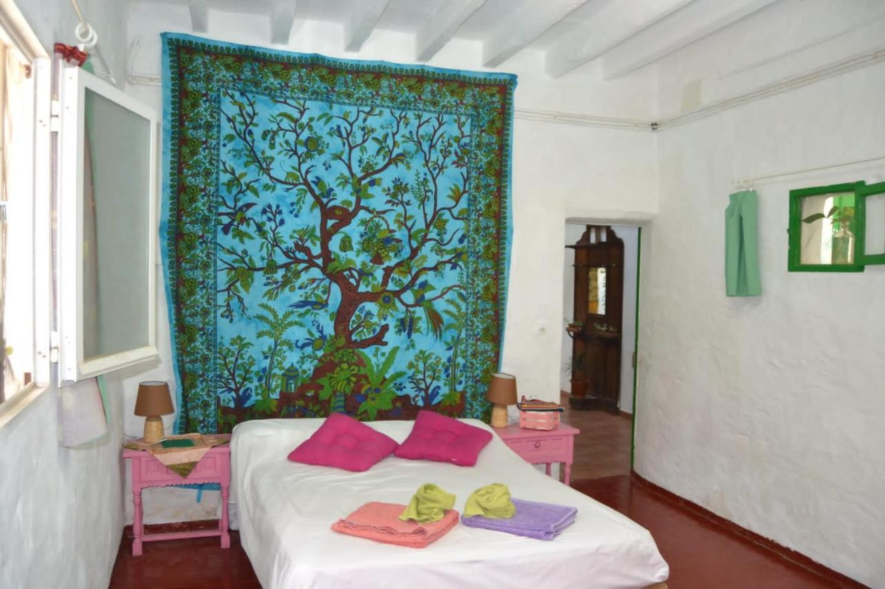Es Barranco Guest House เฟอร์เรเรียส ภายนอก รูปภาพ