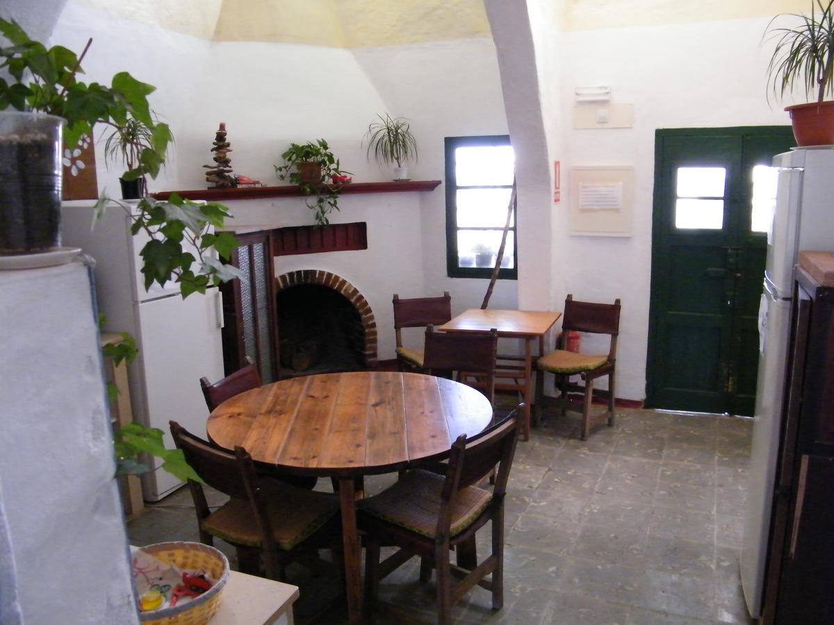 Es Barranco Guest House เฟอร์เรเรียส ภายนอก รูปภาพ